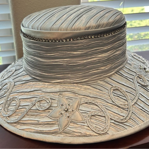 Fancy hat. - Picture 2 of 2